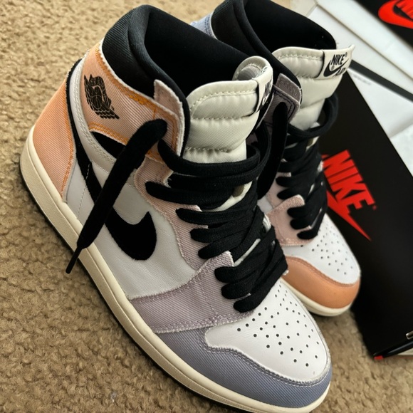 Sunset Jordan 1s - Picture 6 of 11